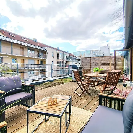 Design-apartmenthaus Fuer Bis Zu 12, Modern, Dachterrasse, Grill, Ruhige Lage, Plus, Wii, Lan Und Wlan Lägenhet Nürnberg