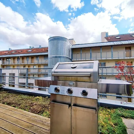 Lägenhet Design-apartmenthaus Fuer Bis Zu 12, Modern, Dachterrasse, Grill, Ruhige Lage, Plus, Wii, Lan Und Wlan Nürnberg