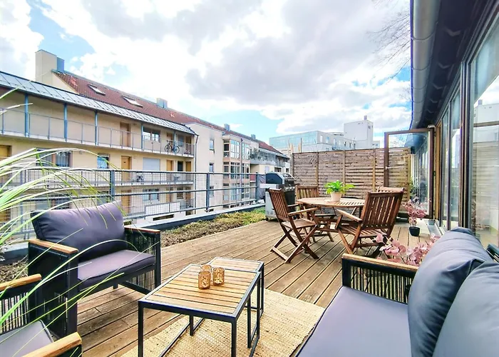 Design-apartmenthaus Fuer Bis Zu 12, Modern, Dachterrasse, Grill, Ruhige Lage, Plus, Wii, Lan Und Wlan Appartement Neurenberg