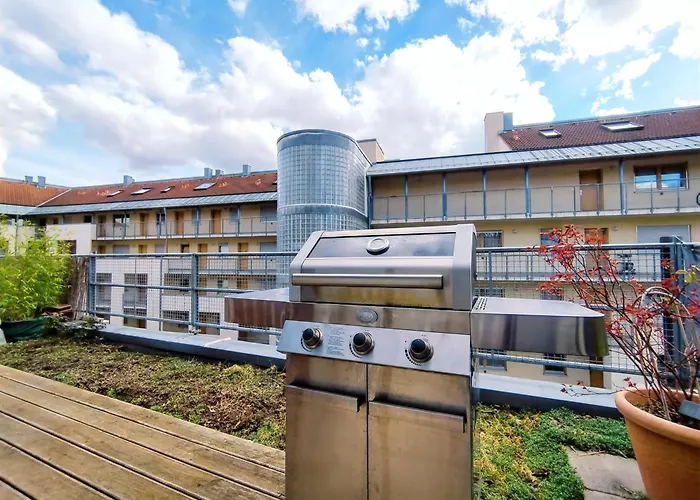 Appartement Design-apartmenthaus Fuer Bis Zu 12, Modern, Dachterrasse, Grill, Ruhige Lage, Plus, Wii, Lan Und Wlan Neurenberg