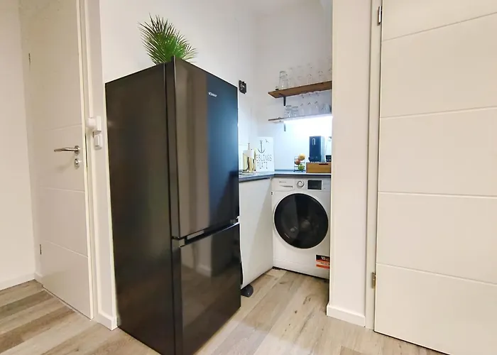 Appartement Design-apartmenthaus Fuer Bis Zu 12, Modern, Dachterrasse, Grill, Ruhige Lage, Plus, Wii, Lan Und Wlan *