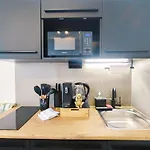 Design-apartmenthaus Fuer Bis Zu 12, Modern, Dachterrasse, Grill, Ruhige Lage, Plus, Wii, Lan Und Wlan Appartamento Norimberga