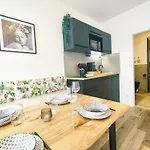 Design-apartmenthaus Fuer Bis Zu 12, Modern, Dachterrasse, Grill, Ruhige Lage, Plus, Wii, Lan Und Wlan * Norimberga