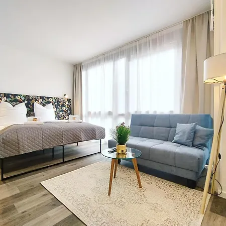 Design-apartmenthaus Fuer Bis Zu 12, Modern, Dachterrasse, Grill, Ruhige Lage, Smarttvs, Wii,wlan *