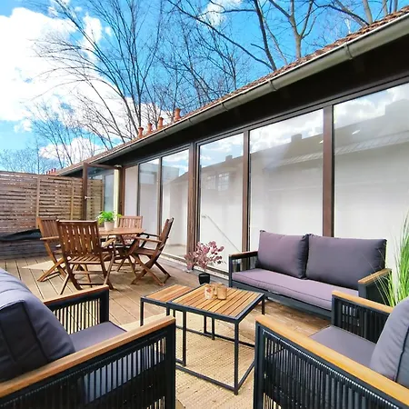 Design-apartmenthaus Fuer Bis Zu 12, Modern, Dachterrasse, Grill, Ruhige Lage, Smarttvs, Wii,wlan * Nuremberga